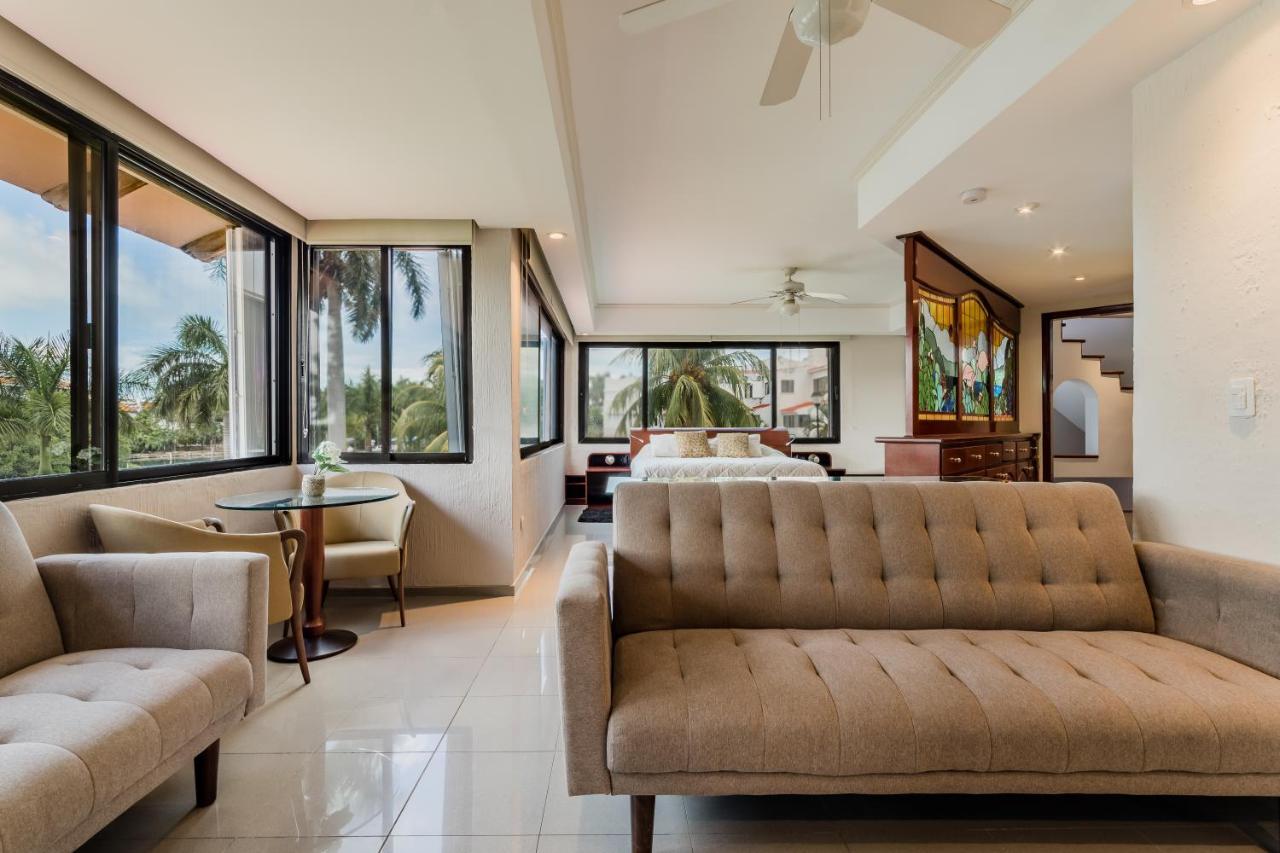Elegant Lagoon Front Villa By Casa Paraiso Cancún Kültér fotó