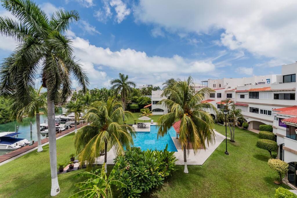 Elegant Lagoon Front Villa By Casa Paraiso Cancún Kültér fotó