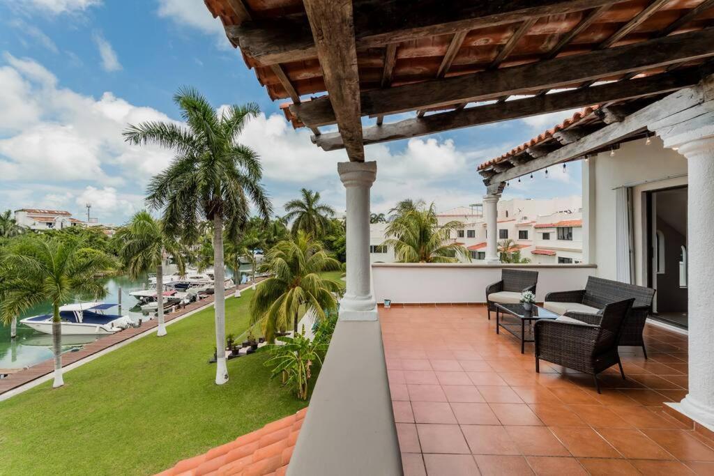 Elegant Lagoon Front Villa By Casa Paraiso Cancún Kültér fotó